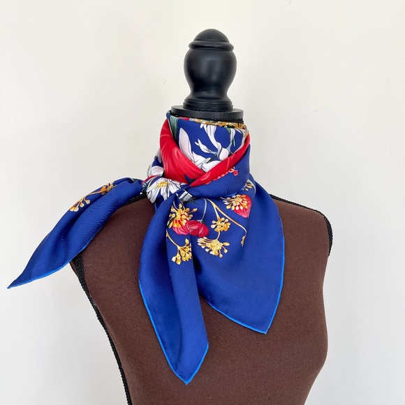 Salvatore Ferragamo Silk Scarf Flowers Blue Multicolor Wrap Scarf - Picture 11 of 15